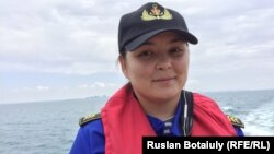 Жанар Ибраева, член экипажа  ракетно-артиллерийского корабля «Орал». Каспийское море, 24 июня 2016 года.