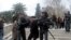 Полиция препятствует проведению оппозиций митинга в центре Баку, 2 апреля 2011 г.