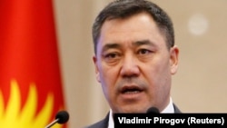 Садыр Жапаров, премьер-министр, президенттин милдетин аткаруучу.