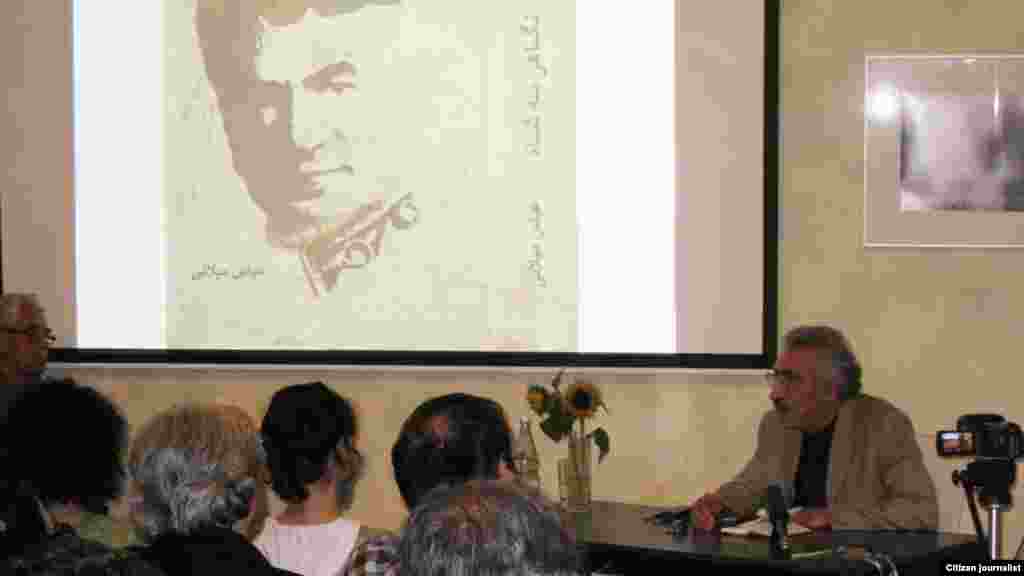 عباس میلانی در مراسم&nbsp;رونمایی از نسخه فارسی کتاب &laquo;نگاهی به زندگی شاه&raquo; در برلین 