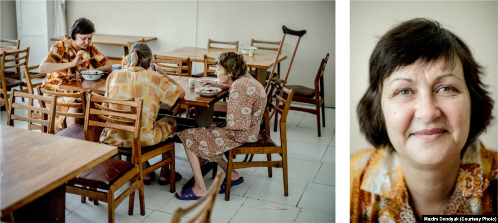 Світлана, 53 роки. Діагноз: туберкульоз. Феодосійський протитуберкульозний диспансер, липень 2012 року. Працювала лікарем. Як і де захворіла на туберкульоз, не знає. Перебуває на лікуванні вже 10 місяців. Боїться говорити знайомим і друзям, що лікується від туберкульозу. Тривале перебування в лікарні виправдовує нібито лікуванням пухлини через упереджене ставлення до людей, які перехворіли на туберкульоз. Через тиждень після зустрічі була виписана з диспансеру, цілком здорова.