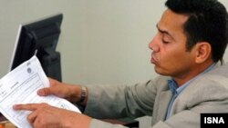 عبدالفتاح سلطانی از سال ۱۳۹۰ در زندان به سر می‌برد