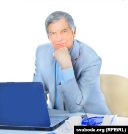 Прадпрымальнiк не адстае ад прагрэсу, уся iнфармацыя ў кампутары.