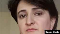 Насима Сӯфишоева дар гузашта дар Шӯъбаи умури дохилии ноҳияи Роштқалъа сержанти калон будааст. 