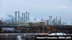 نمایی از تأسیسات آب سنگین اراک