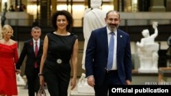 Նիկոլ Փաշինյան, Աննա Հակոբյան, արխիվ