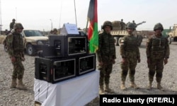 بخشی از تجهیزات آمریکایی هدیه شده به ارتش افغانستان در فوریه ۲۰۱۵ در قندهار