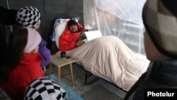 Кандидат в президенты Армении Андриас Гукасян проводит голодовку, Ереван, 7 февраля 2013 г.