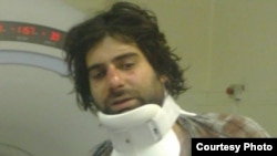 آخرین عکسی که گفته می شود از جوادی فر پس از بازداشت در بیمارستان گرفته شده است.