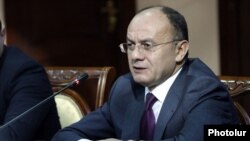 Armenia - Defense Minister Seyran Ohanian gives a news conference in Yerevan, 27Jan2015.