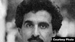 عباس معروفی می گوید که رژيم ايران به هيچ وجه نمي تواند مردم را از خواندن کتاب محروم کند.