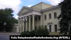 Палац, де був перший бізнес Юлії Тимошенко