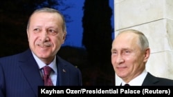 Ռեջեփ Թայիփ Էրդողան (ձ), Վլադիմիր Պուտին, Սոչի, Ռուսաստան, 13-ը նոյեմբերի, 2017թ․ 