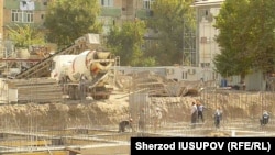 Фото школы имени А.Навои в Оше. Фото: Радио Озодлик.