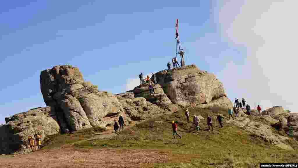 Cenübiy Demirciniñ öksekligi 1239 metr &nbsp;