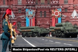 Расейскі ракетны комплекс С-300 падчас парада ў Маскве ў 2024 годзе