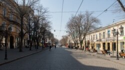 Зазвичай тут гуляють тисячі людей