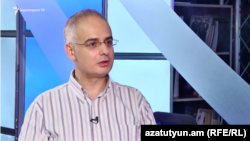 Заместитель председателя оппозиционной партии «Армянский национальный конгресс» Левон Зурабян беседует с Радио Азатутюн, Ереван, 5 июля 2017 г.  