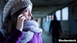 Сталкинг. Иллюстративное фото