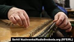 Виконання на бандурі. Ілюстративне фото