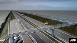 Афслаутдайк и в 75 стоит как новенькая