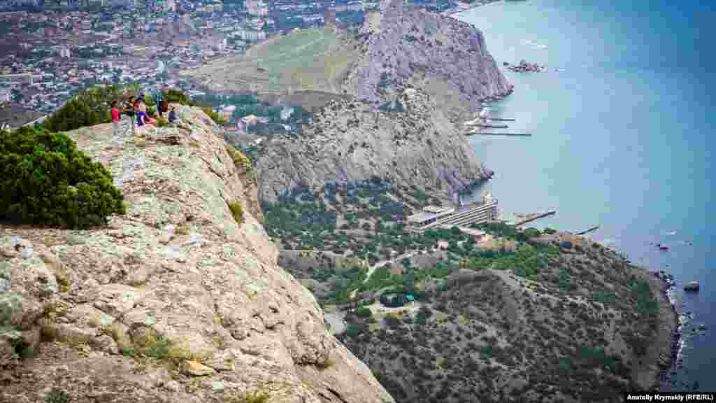 Qadimiy Sudaq üzerinde uçurım kenarı