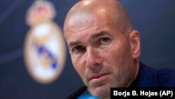 За час роботи «Реалі» Зідан двічі став чемпіоном Іспанії та виграв три Ліги чемпіонів