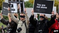 Оьрсийчоь -- Синяковн гIортор еш журналисташа Петарбухехь дIаяьхьна акци