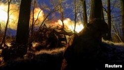 Ілюстраційне фото. Військові бригади Нацгвардії «Хартія»ведуть вогонь із гаубиці «Гіацинт-Б» на Харківщині, січень 2025 року