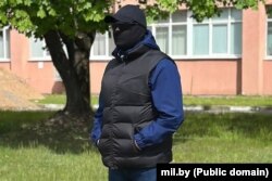 Супрацькульная камізэлька ад прадпрыемства «Тэхнамаг» у структуры Акадэміі навук Беларусі