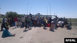 КПП на государственной границе между Туркменистаном и Узбекистаном (архивное фото) 