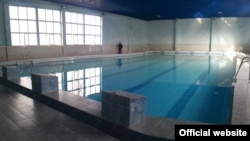 Ш.Сыдыков атындагы олимпиадалык резервдеги окуу жайындагы бассейн. 13-ноябрь, 2014-ж. Сүрөт: www.sport.gov.kg