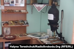 Апарат для фотографій. Куточок кімнати-музею Величковського