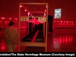 Экспозиция выставки "Братья Хенкины: открытие. Люди Ленинграда и Берлина 1920-1930-х годов"