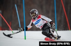 Німкеня Анна-Лена Форстер стає паралімпійською чемпіонкою серед жінок у категорії «сидячи»