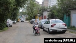 Праз прыватны сэктар увесь час ходзяць жыхары новых шматпавярховікаў