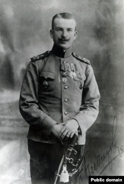 Льотчик Петро Нестеров