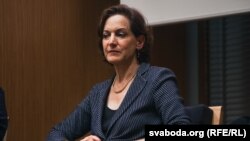 Енн Епплбаум, лавреатка Пулітцерівської премії, журналістка та дослідниця авторитарних режимів