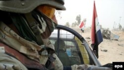 به گزارش خبرگزاری ها، تونی بلر، نخست وزير بريتانيا، چهارشنبه، دوم اسفند ماه، خروج نيمی از نيروهای بريتانيايی از عراق را تا پايان سال ۲۰۰۷ اعلام می کند.