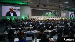 Бразилиянын Белем шаарында башталган COP30 климат саммитинде БУУнун баш катчысы Антониу Гутерриш сүйлөп жатат.