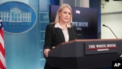 عکس آرشیوی از کارولین لویت، سخنگوی کاخ سفید