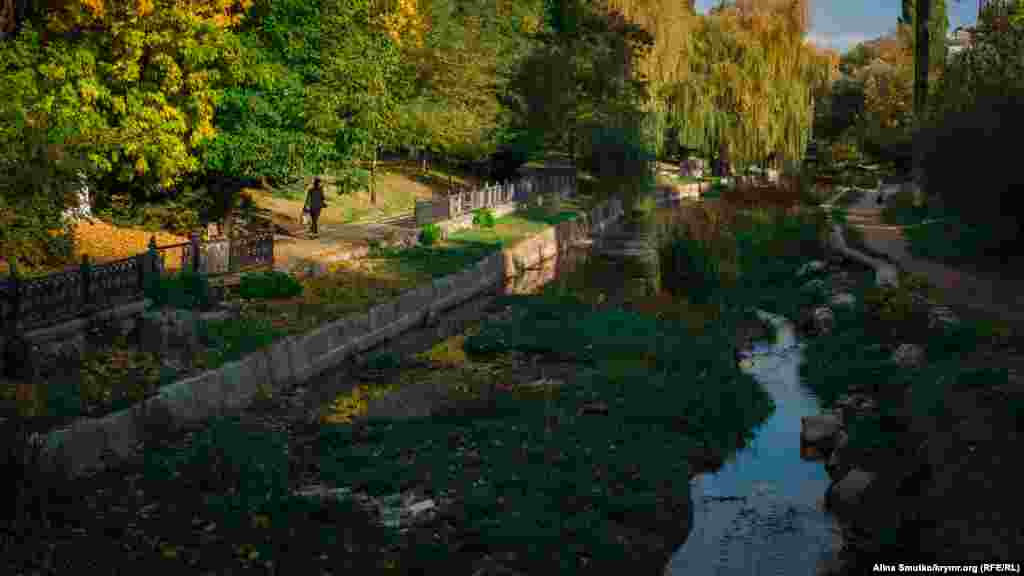 Salğırnıñ pekitilgen kenarları