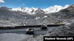 Месторождение Кумтор.