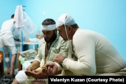 Бійці 72-ї ОМБр у стабілізаційному медичному пункті