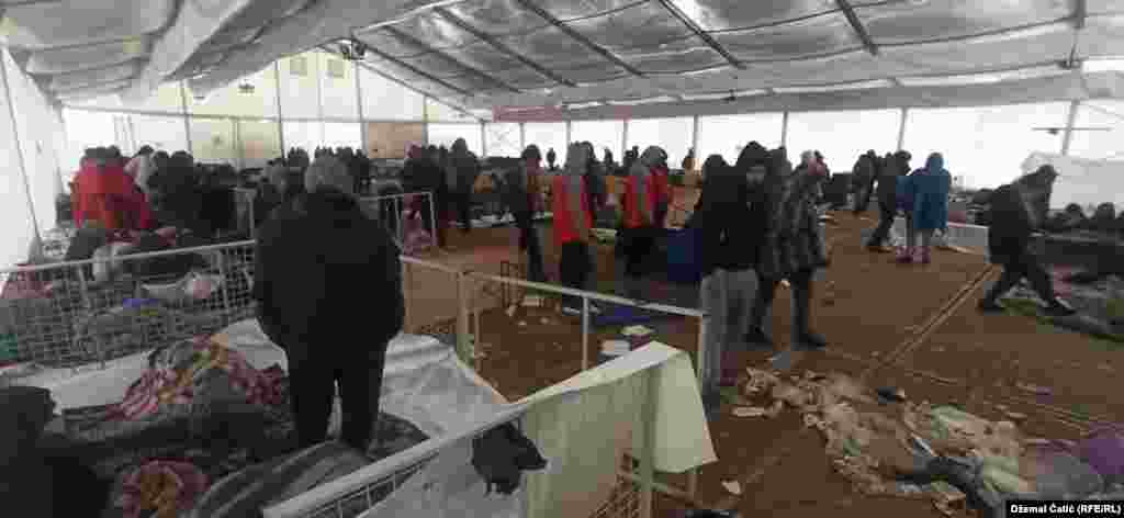 A temporary shelter at the Lipa camp&nbsp;