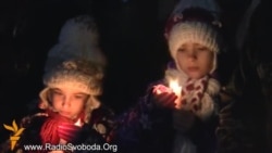 Майдан зустрічав Різдво молитвою, Вифлеємським вогнем та вітаннями опозиції