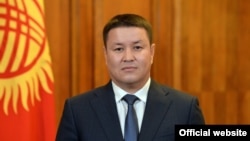 Талант Мамытов, президенттин милдетин аткаруучу, Жогорку Кеңештин төрагасы.