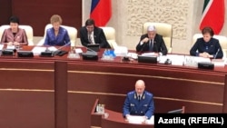 Илдус Нәфыйков Татарстан Дәүләт Шурасы утырышында чыгыш ясый