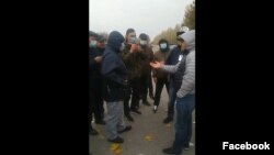 «Манас» аэропортунун алдындагы акция. 2020-жылдын 22-октябры.