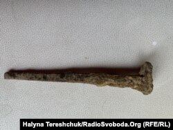 Знайдений церковний цвях